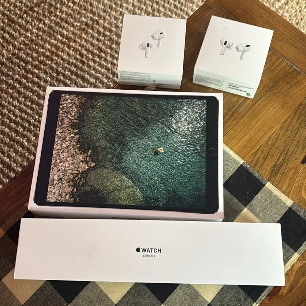 Apple products Boxes ONLY ‼️ with Black Apple Watch band
